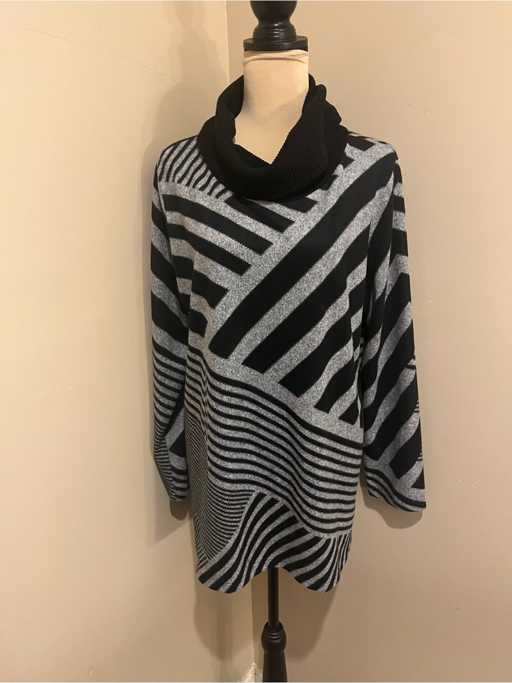Trisha Tyler Black and Gray Cowl Neck Sweater, XL